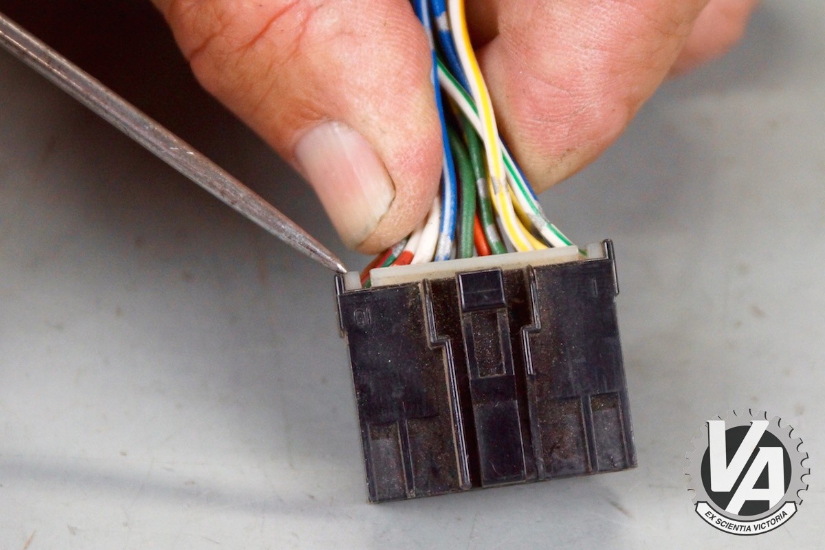 Removing Retaining Lock from OBD0 B Plug