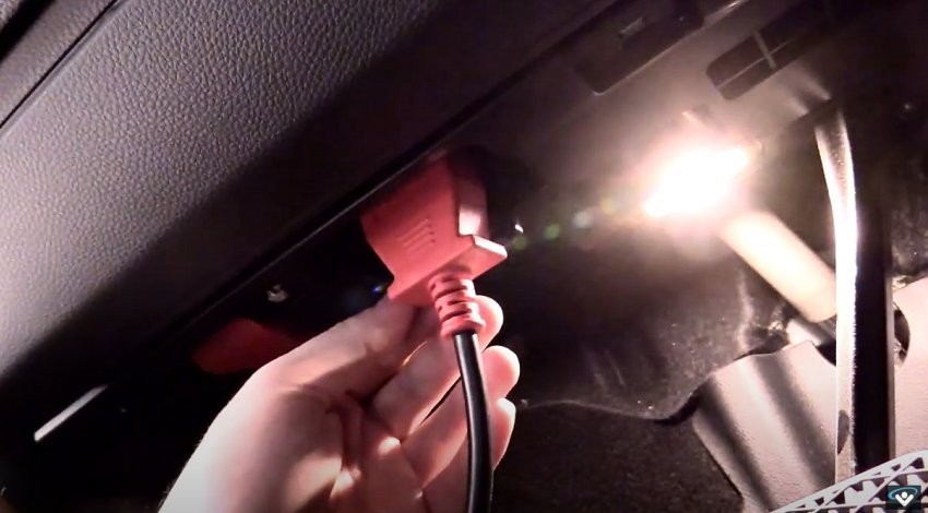 2004 Nissan Murano OBD2 Port Location